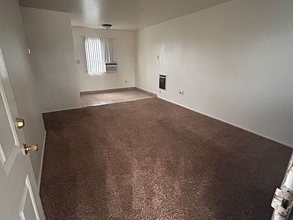 4th image of 311-321 E Elm St #331-6