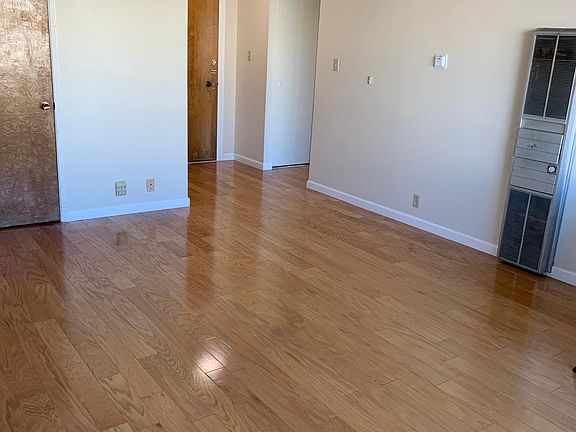 2nd image of 1401 30th Ave APT 4