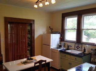 82 W Jefferson St, Westover, WV