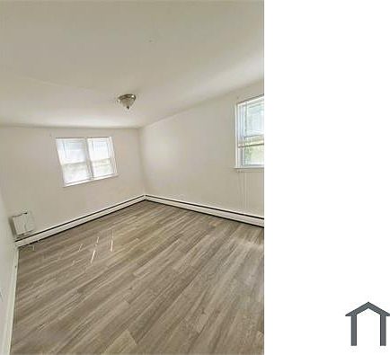 3rd image of 6486 Matthews St Floor 2