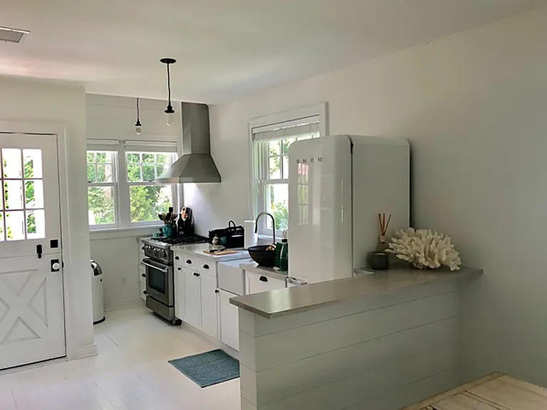 87 Bay Ave — Photo 5
