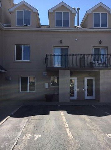 1st image of 1400-1444 Outlook Ave #1