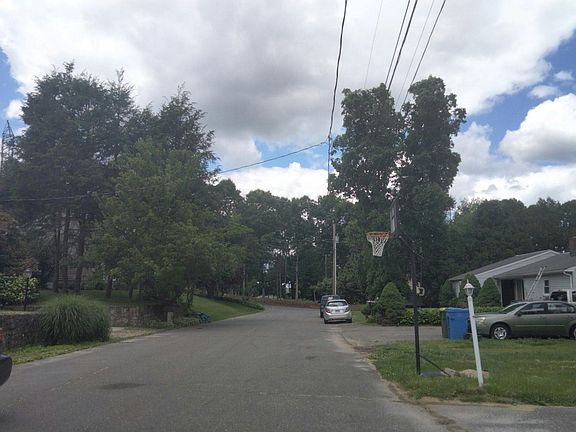 4th image of 78 Venice Ave