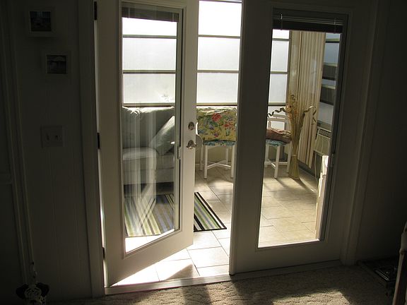 5th image of 260 Coconut St