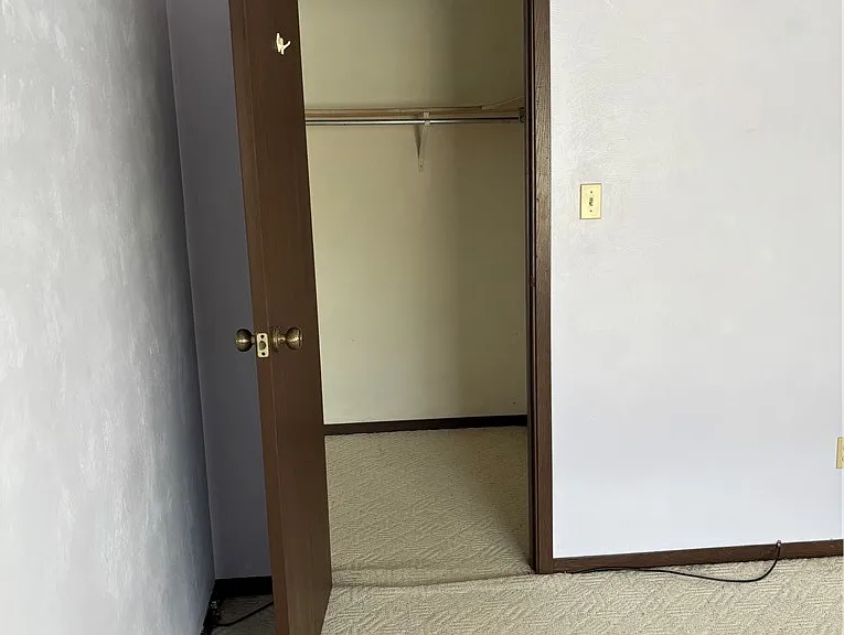 3204 Camberly Dr — Photo 26