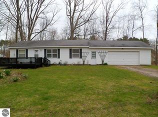 2009 Duquesa Ct, Lake Isabella, MI 48893