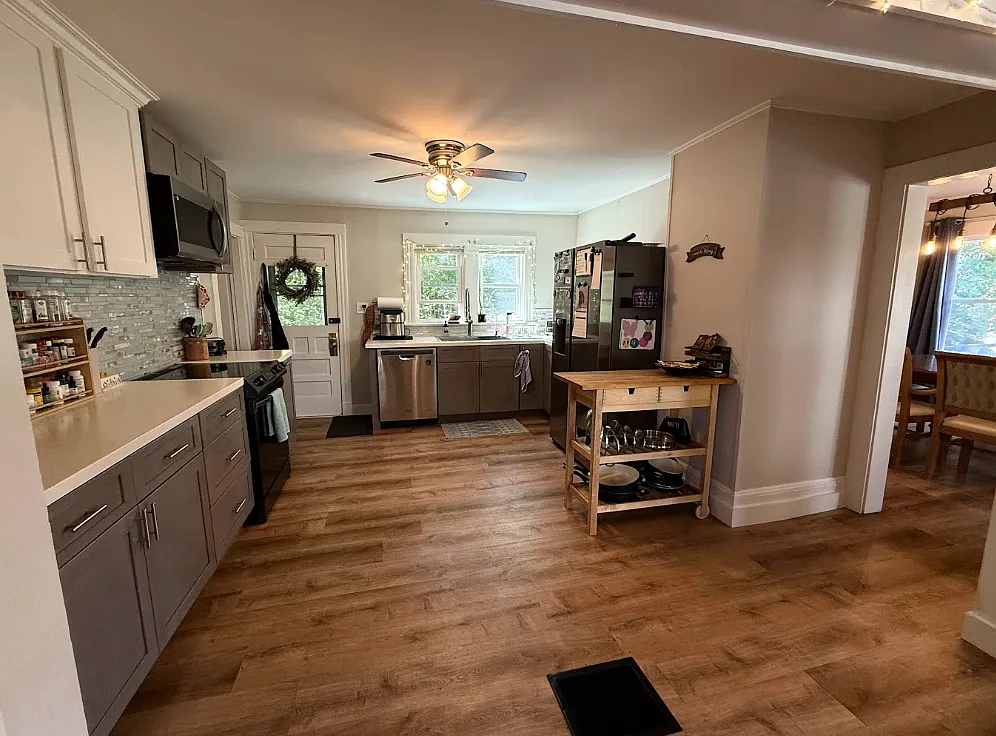 4 bed, 2100 sqft, $2,200 — Photo 1