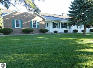 11685 E Blanchard Rd, Shepherd, MI 48883