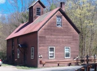 2 Dudleyville Rd, Leverett, MA 01054