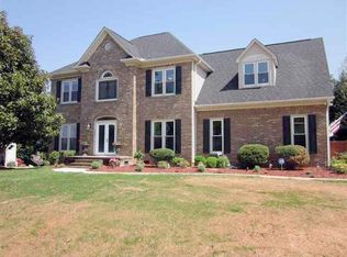 9 Chariot Ln, Simpsonville, SC 29681