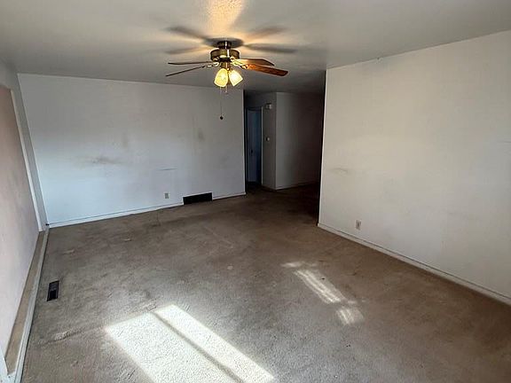 3rd image of 3507 Wedgewood Dr