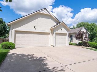 5244 W 153rd Ter, Leawood, KS 66224