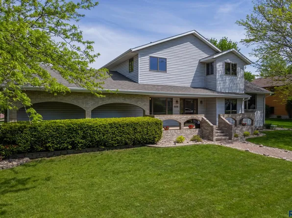 6816 W 32nd St, Sioux Falls, SD 57106