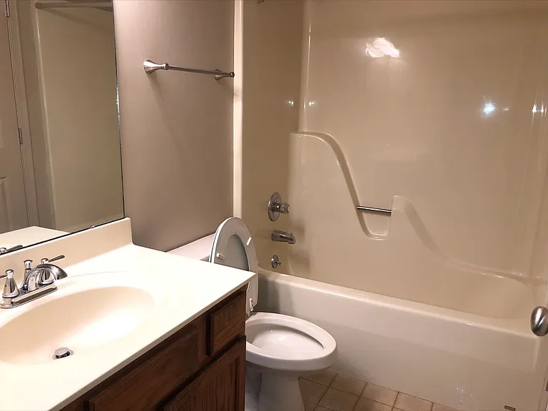 5869 Julien Rd — Photo 11