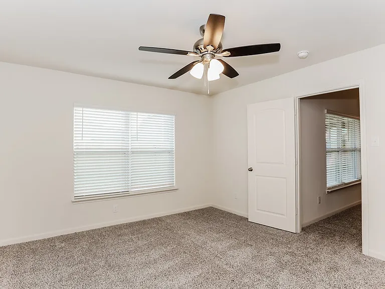 1456 Palamedes Dr — Photo 11