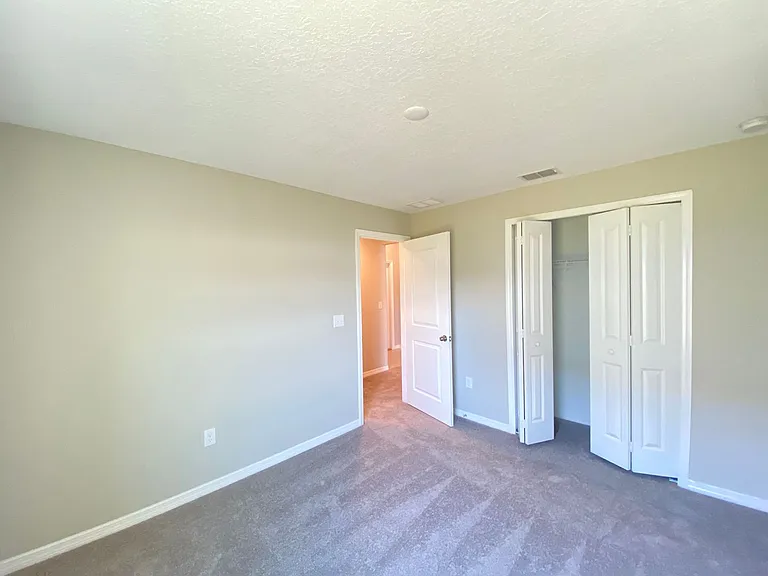 12213 SE 100th Ave — Photo 10