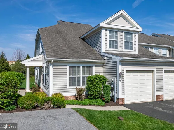 210 Oak Hill Ln, Wyomissing, PA 19610