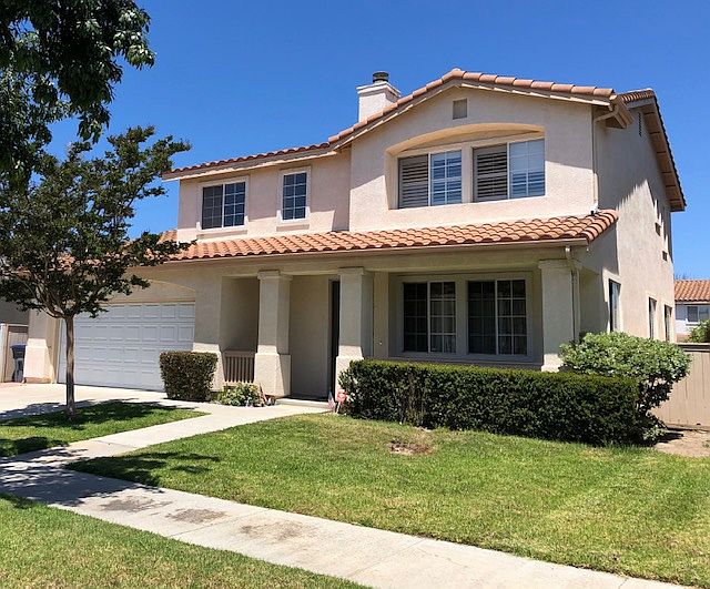 2nd image of 1441 Camino De La Luna