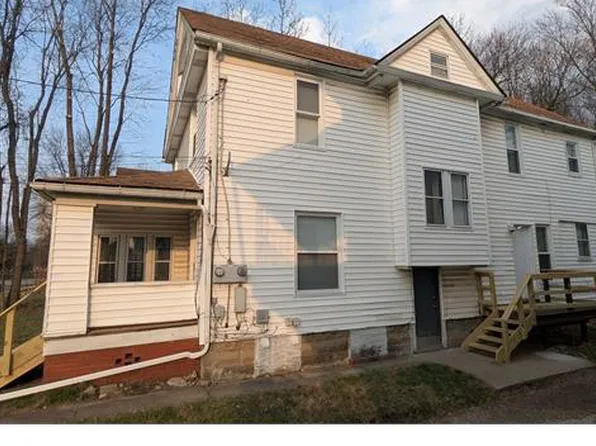 793 Boulevard St #2, Akron, OH 44311