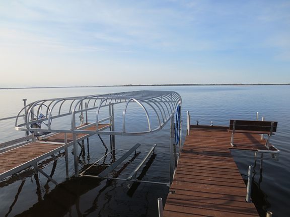 Dock & Boat Hoist
