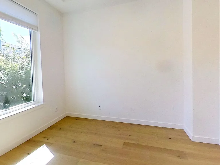 196XX 75th Ave — Photo 12