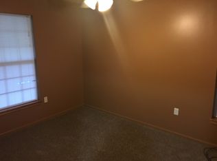 704 Hamblen Rd, Greenwood, MO 64034