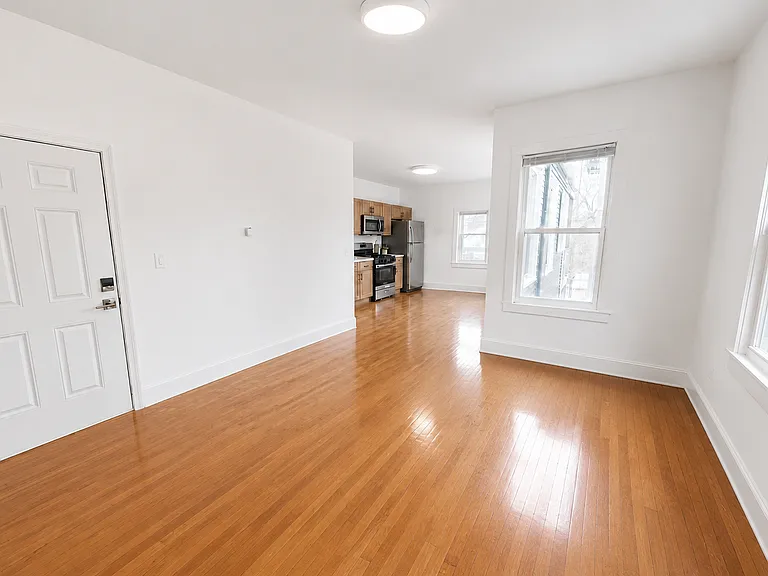 14 Creighton St #2 — Photo 12