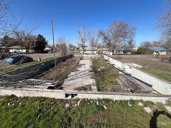 3rd image of 375 NW 7th Ave
