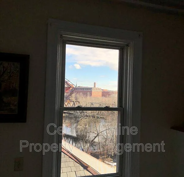 256 Main St #8 — Photo 6
