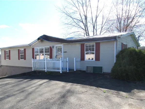 1104 Ross Ave, Ford City, PA 16226