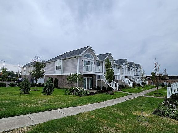 2nd image of 7206 Farmstead Ln #D2