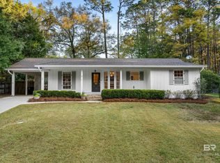 9 Azalea Ct, Fairhope, AL 36532