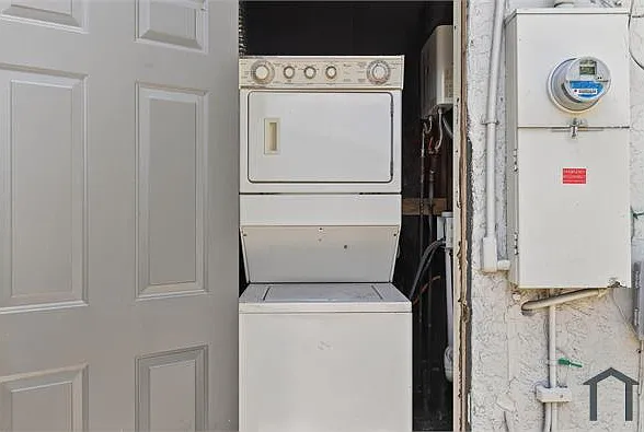 1257 W 35th St — Photo 14