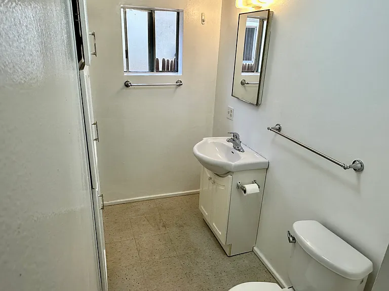 1137 Chestnut St — Photo 14