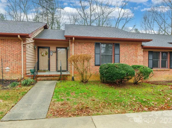 122 Ashleigh Ct, Fort Mill, SC 29715