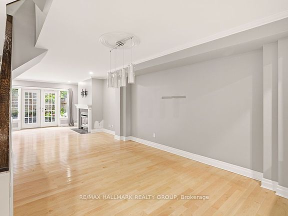 5th image of 47 Rideau Ter