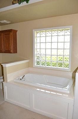 2nd image of 421 Sandpiper Ln