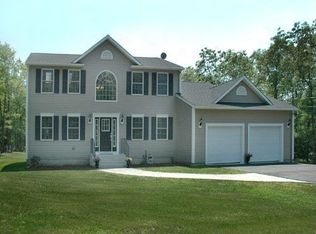 50 Donald Davis Dr, West Greenwich, RI 02817