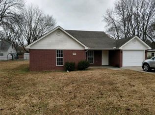 1216 Seals St, Alma, AR 72921