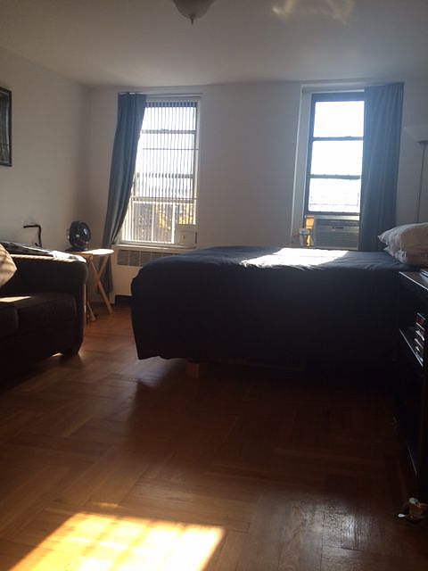 1st image of 158 E 7th St APT E5