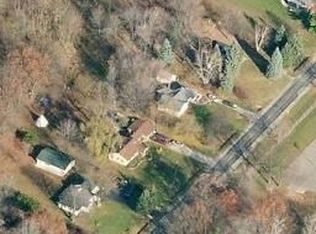 9724 Tobine St, Romulus, MI 48174
