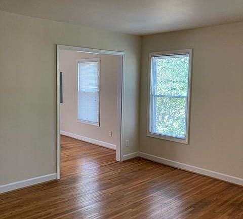 4th image of 417 Guilford Ave