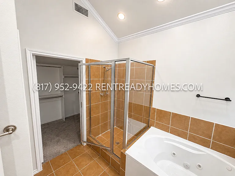 4901 Lakeside Dr — Photo 11