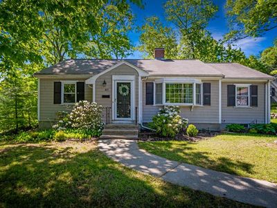41 Maurice Rd, Wellesley, MA, 02482