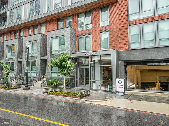 3rd image of 1211 Van St SE #601