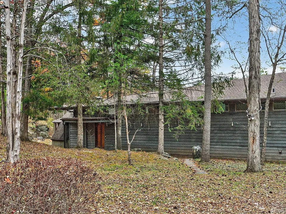106 Mountain Laurel Ln