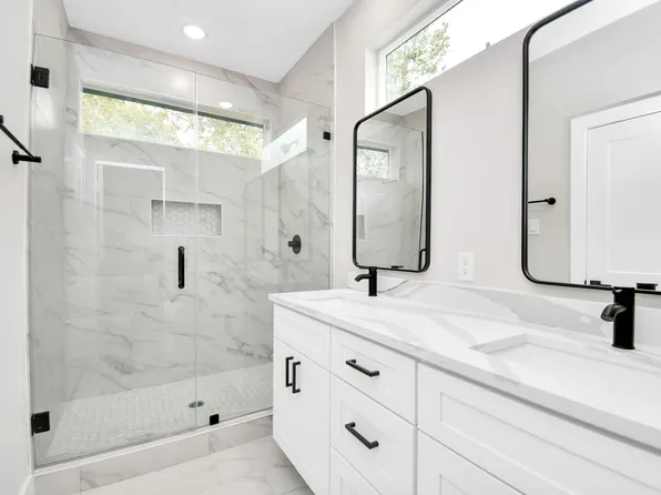 8409 Sunnyhill St, Houston, TX 77088