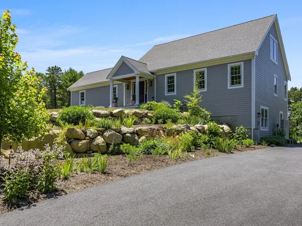 410 Blueberry Pond Dr, Brewster, MA 02631