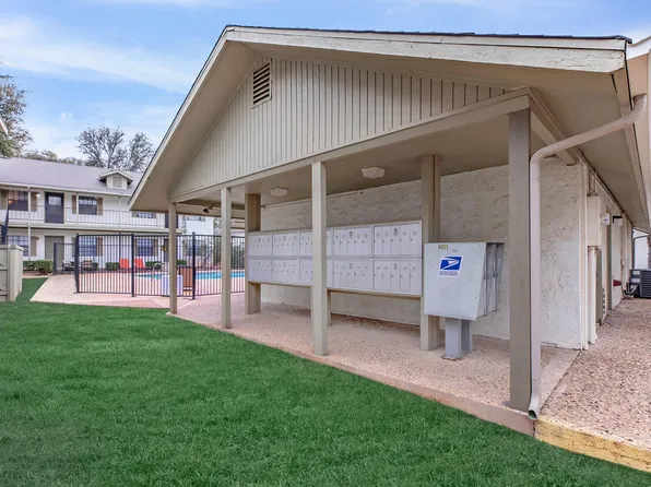 Rock Brook Apartments