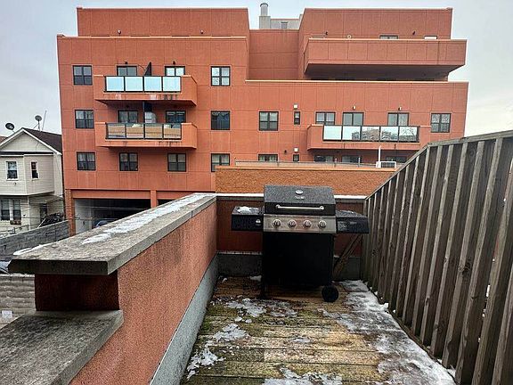 3rd image of 3051 Brighton 3 St #2